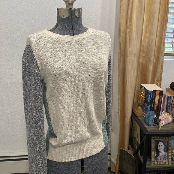 NWOT Theory colorblock sweater - Picture 5 of 8